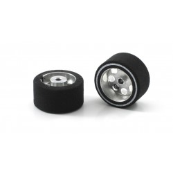 Pneu Procomp-2 de 20,5 x 11 mm para eixo de 3/32" (2,38 mm). Aro de alumínio de 15 mm.